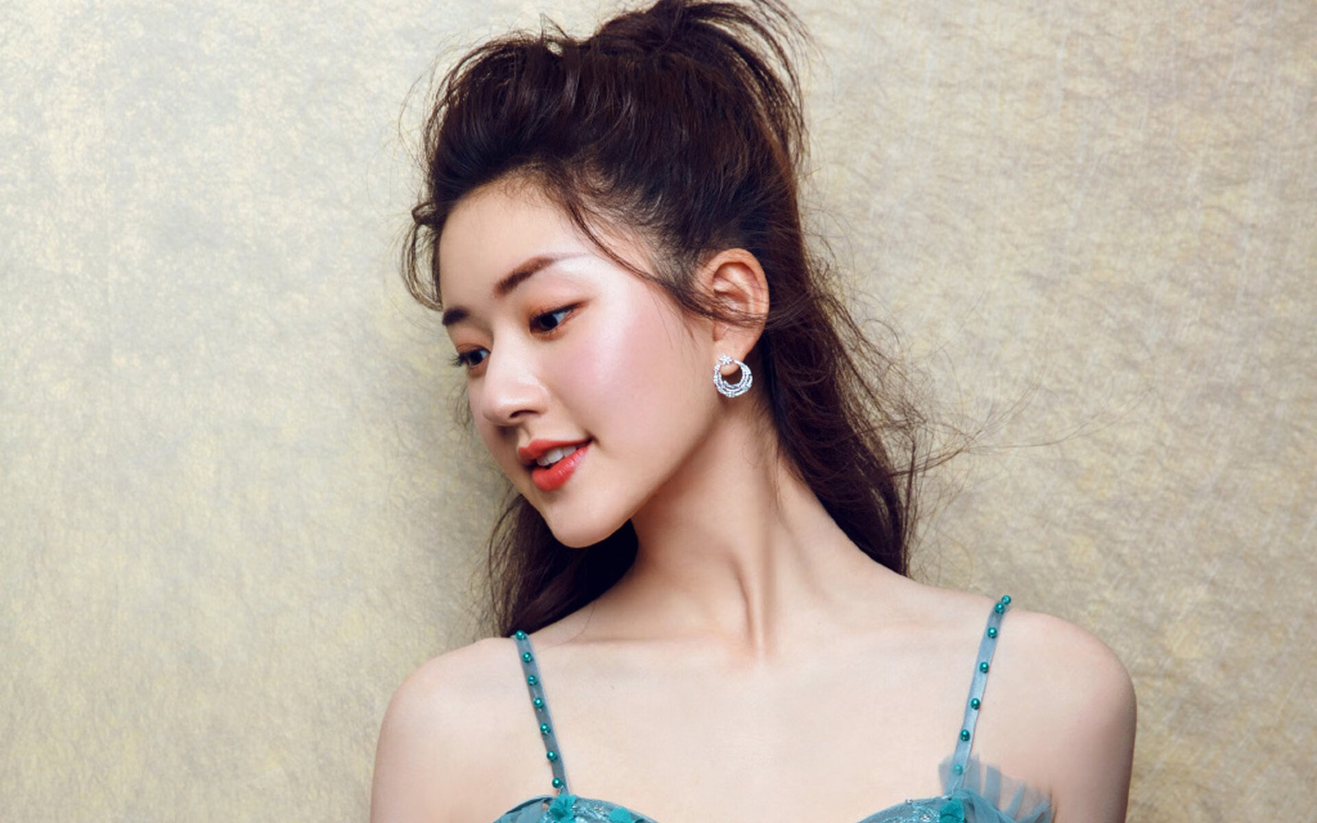 世界杯篮球场？不，是足球场！激情点燃瞬间！，世界杯篮球比赛视频